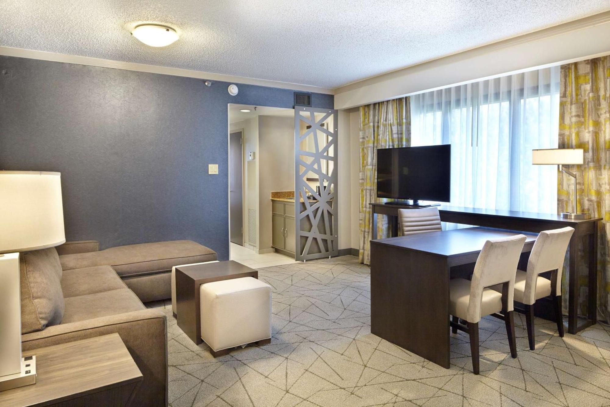 Embassy Suites By Hilton Atlanta Galleria Smyrna Extérieur photo