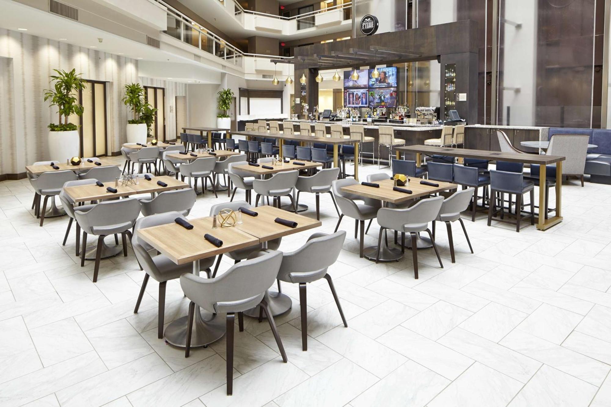Embassy Suites By Hilton Atlanta Galleria Smyrna Extérieur photo