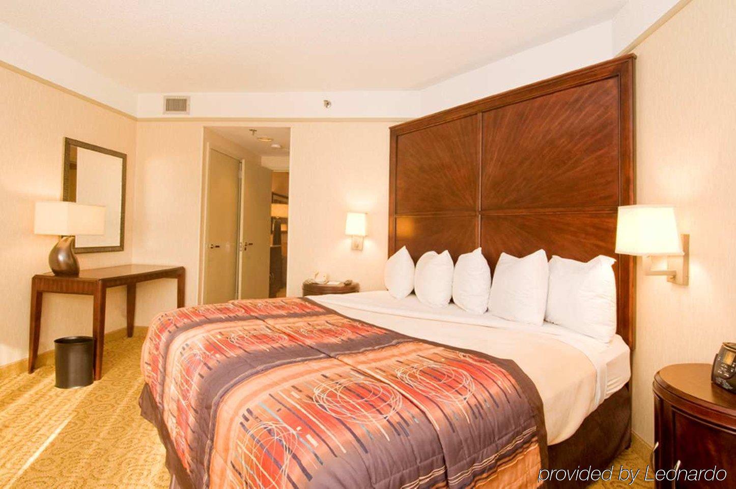 Embassy Suites By Hilton Atlanta Galleria Smyrna Chambre photo