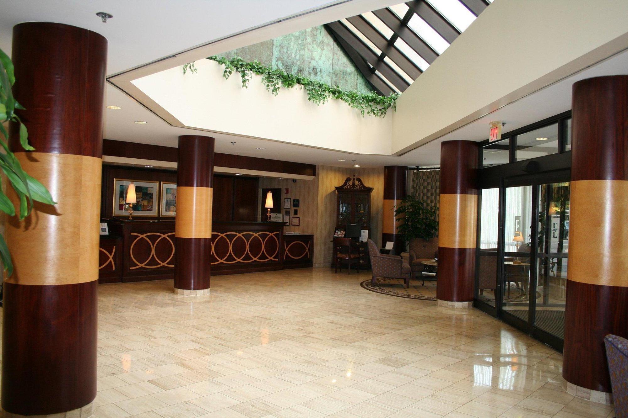 Embassy Suites By Hilton Atlanta Galleria Smyrna Extérieur photo